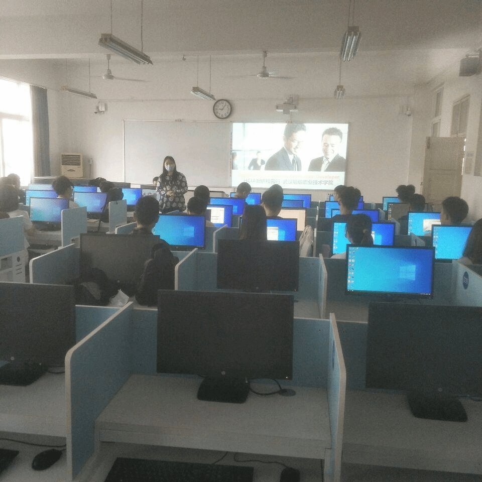 计算机学院成功举办华为鲲鹏应用开发者大赛赛前培训